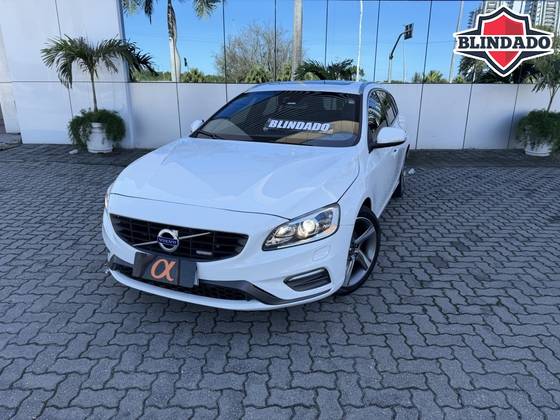 VOLVO V60 2.0 T5 R DESIGN DYNAMIC 16V TURBO GASOLINA 4P AUTOMATIZADO